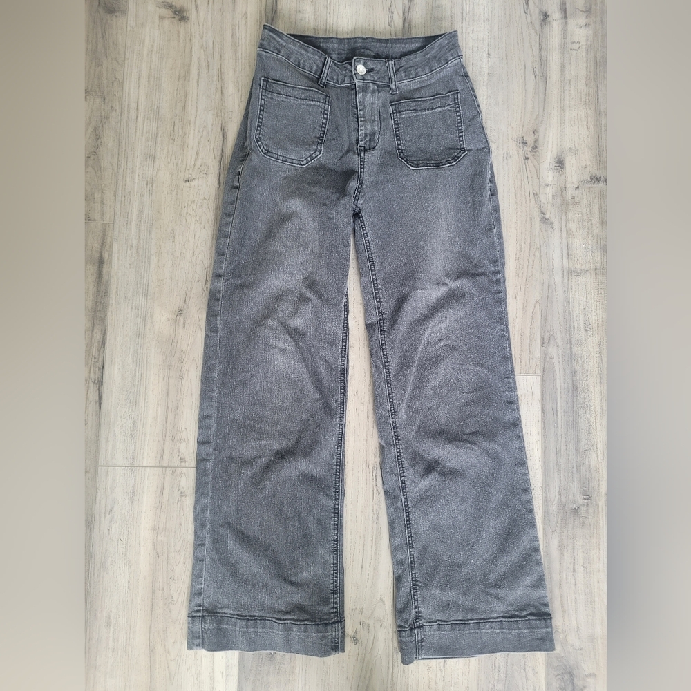Amazon Women's Gray Jeans, Size 4